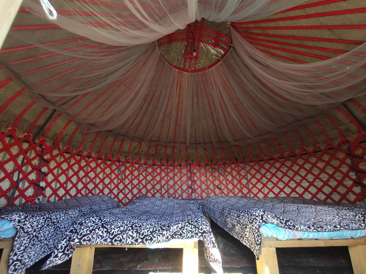 Yurt Camp Ali-Nur At Lake Song-Kol Юрточный Лагерь Али-Нур Озеро Сон-Куль Сон-Куль Кыргызстан Нарын Kyrgyzstan Naryn Eksteriør bilde