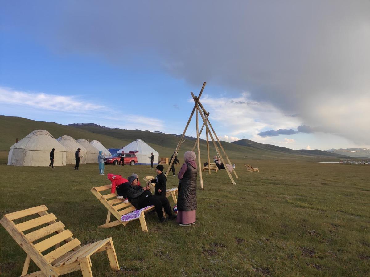 Yurt Camp Ali-Nur At Lake Song-Kol Юрточный Лагерь Али-Нур Озеро Сон-Куль Сон-Куль Кыргызстан Нарын Kyrgyzstan Naryn Eksteriør bilde
