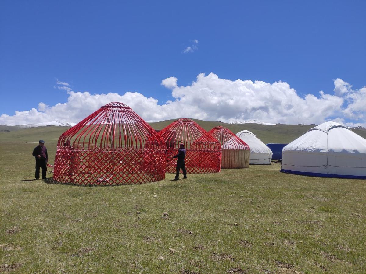 Yurt Camp Ali-Nur At Lake Song-Kol Юрточный Лагерь Али-Нур Озеро Сон-Куль Сон-Куль Кыргызстан Нарын Kyrgyzstan Naryn Eksteriør bilde