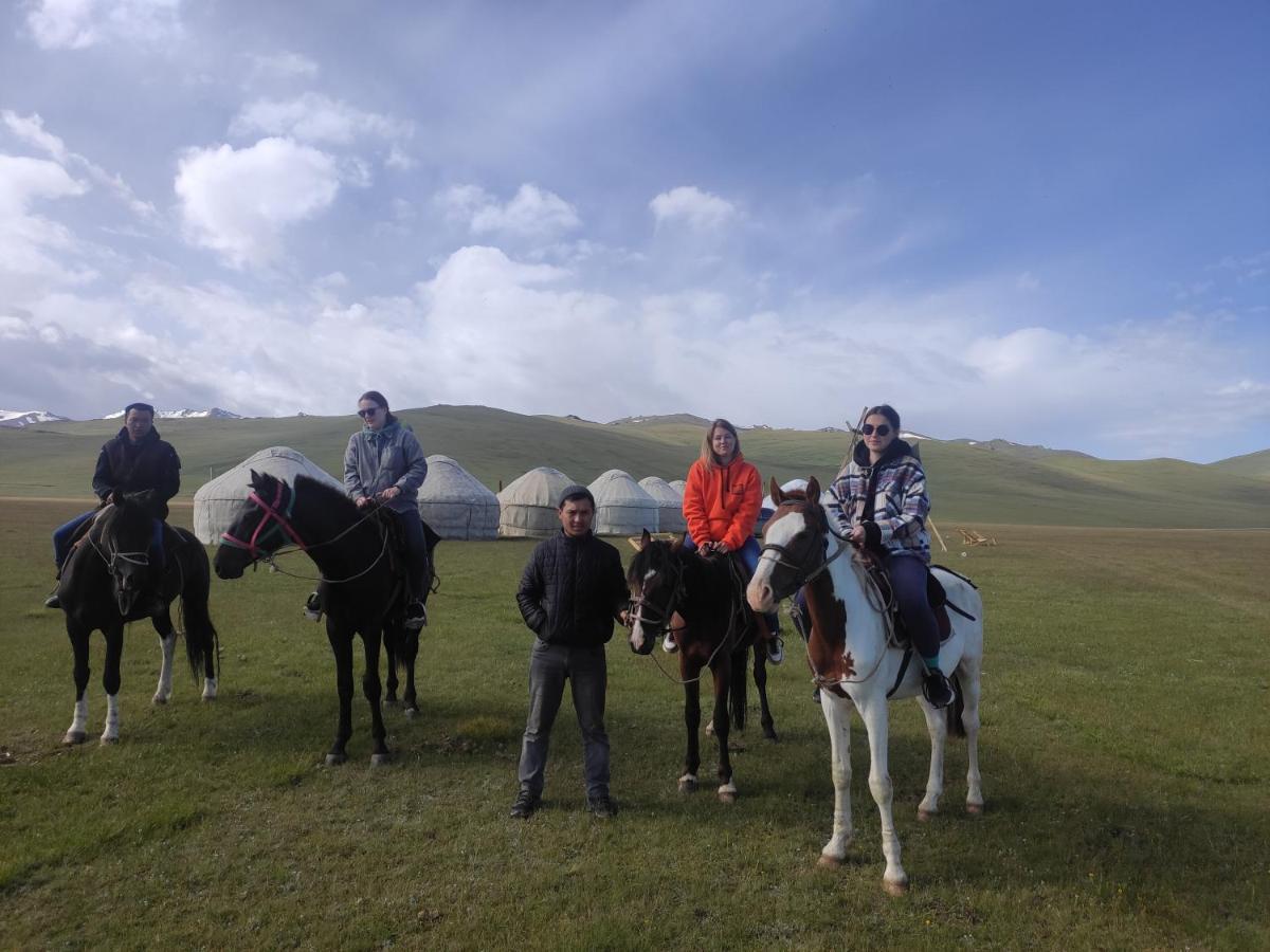 Yurt Camp Ali-Nur At Lake Song-Kol Юрточный Лагерь Али-Нур Озеро Сон-Куль Сон-Куль Кыргызстан Нарын Kyrgyzstan Naryn Eksteriør bilde