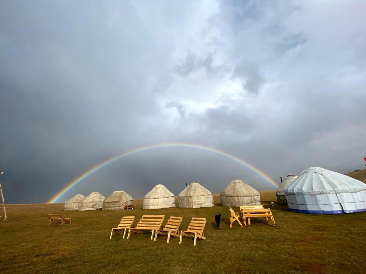 Yurt Camp Ali-Nur At Lake Song-Kol Юрточный Лагерь Али-Нур Озеро Сон-Куль Сон-Куль Кыргызстан Нарын Kyrgyzstan Naryn Eksteriør bilde