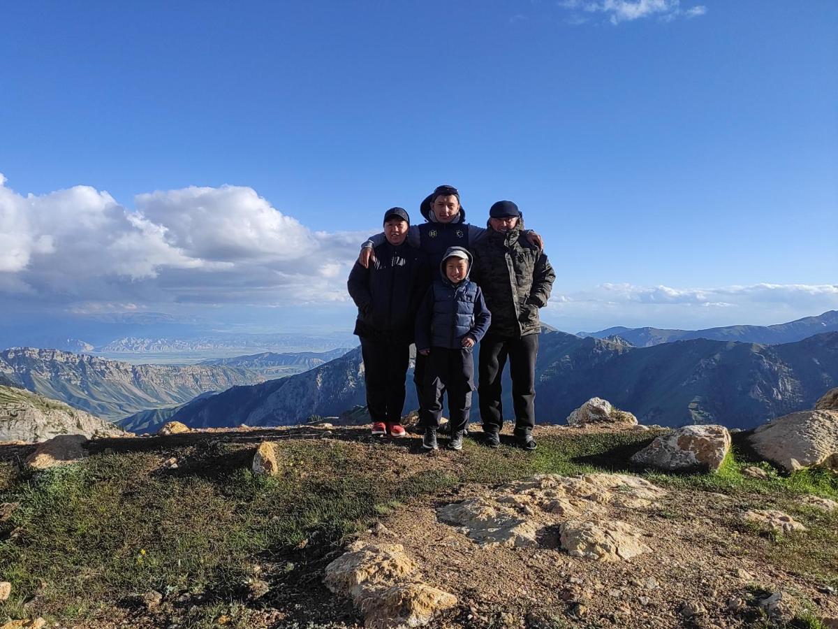 Yurt Camp Ali-Nur At Lake Song-Kol Юрточный Лагерь Али-Нур Озеро Сон-Куль Сон-Куль Кыргызстан Нарын Kyrgyzstan Naryn Eksteriør bilde