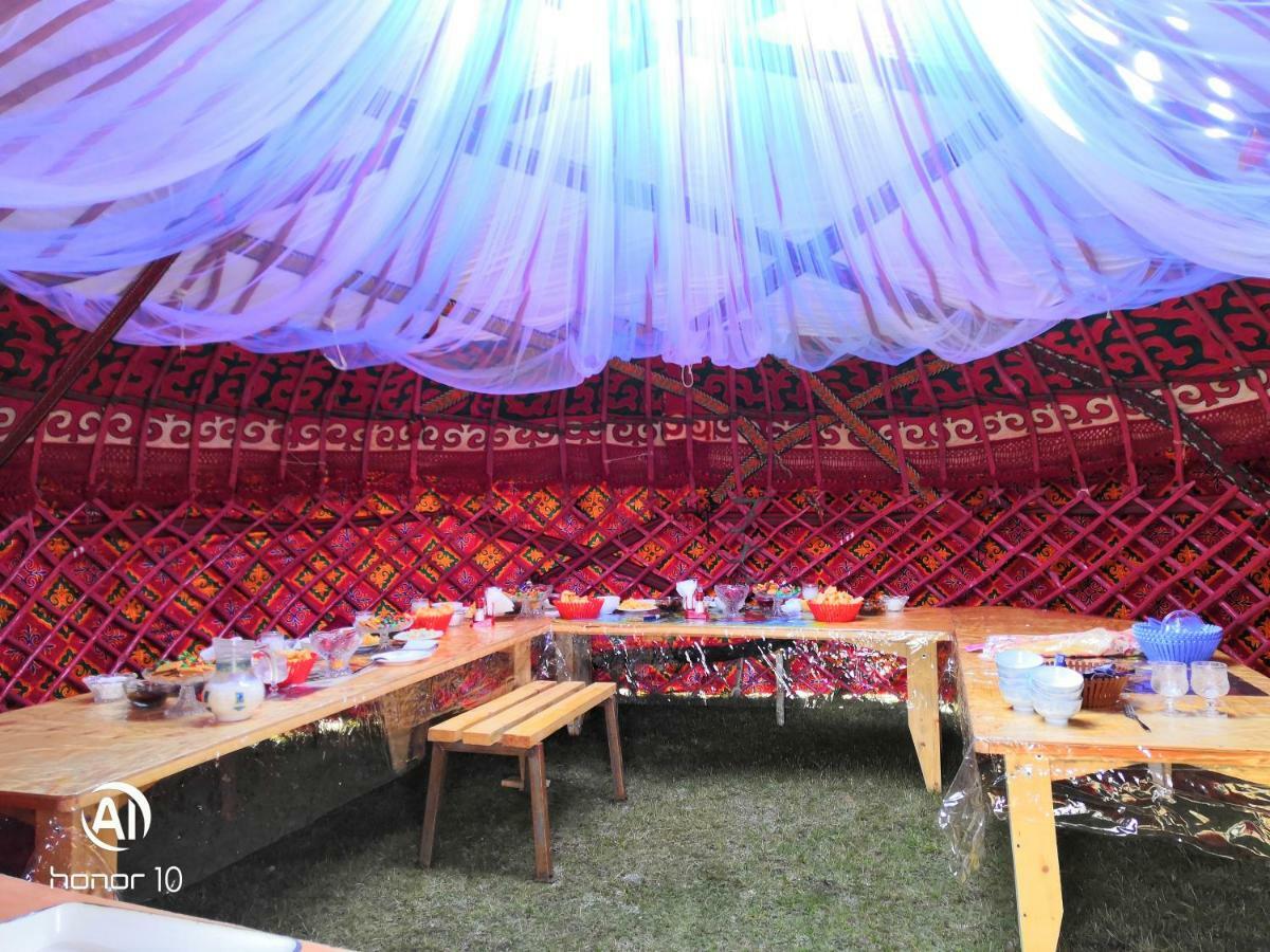 Yurt Camp Ali-Nur At Lake Song-Kol Юрточный Лагерь Али-Нур Озеро Сон-Куль Сон-Куль Кыргызстан Нарын Kyrgyzstan Naryn Eksteriør bilde