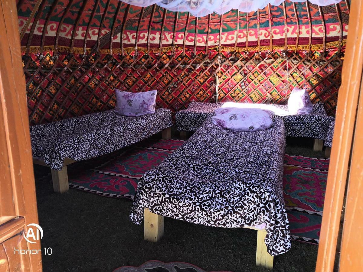 Yurt Camp Ali-Nur At Lake Song-Kol Юрточный Лагерь Али-Нур Озеро Сон-Куль Сон-Куль Кыргызстан Нарын Kyrgyzstan Naryn Eksteriør bilde