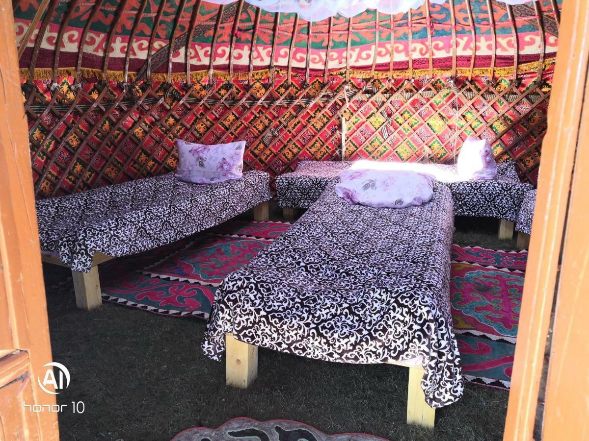 Yurt Camp Ali-Nur At Lake Song-Kol Юрточный Лагерь Али-Нур Озеро Сон-Куль Сон-Куль Кыргызстан Нарын Kyrgyzstan Naryn Eksteriør bilde